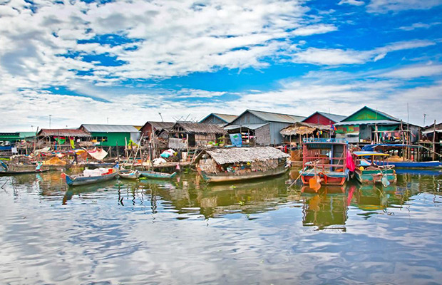 Kampong Phluk Floating Village Tour by Boat