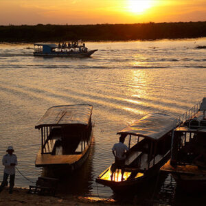 Sunset Dinner at Tonle Sap Lake Floating Village Tour