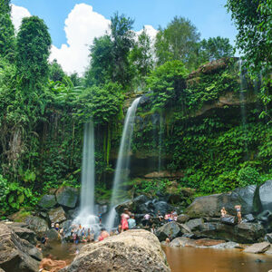 4-Day Angkor Wat and Phnom Kulen Waterfall Private Tour