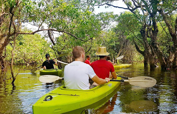 5-Day Bike to Discover Angkor & Kayak Tonlé Sap Tour