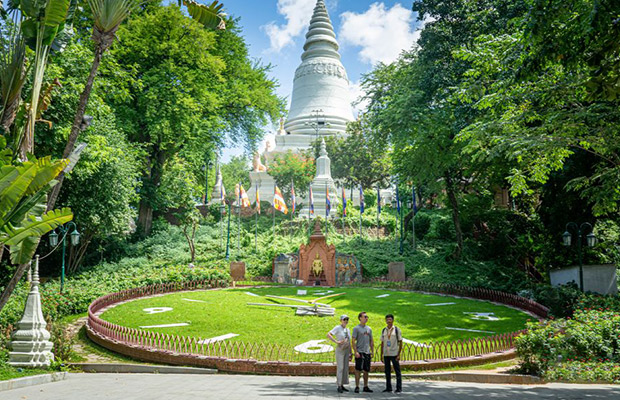 Explore Phnom Penh City Walking Tour with a Professional Local Guide