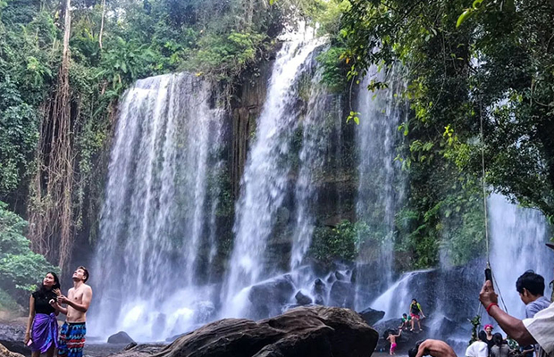 Kulen Waterfall Mountain, Beng Mealea and Tonle Sap Tour from Siem Reap