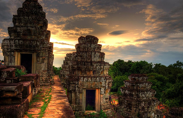 Phnom Bakheng Mountain Hill